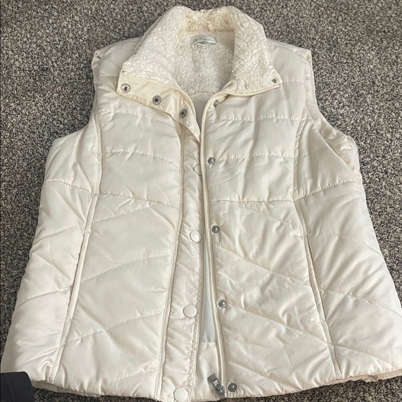 Studio Works Jackets & Blazers - Studio Works Women's Off-White Quilted Puffer Vest